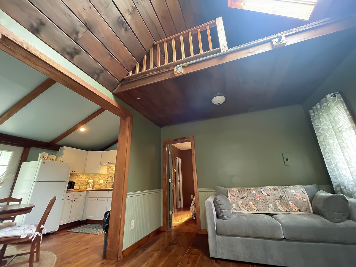 Popular Airbnb listing: Your own 1 BR cottage in Southern Vermont