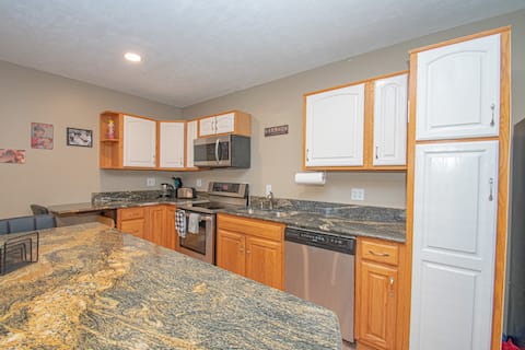 The Barbershop-Luxury 2 bd/2bth in DWTN Miamisburg