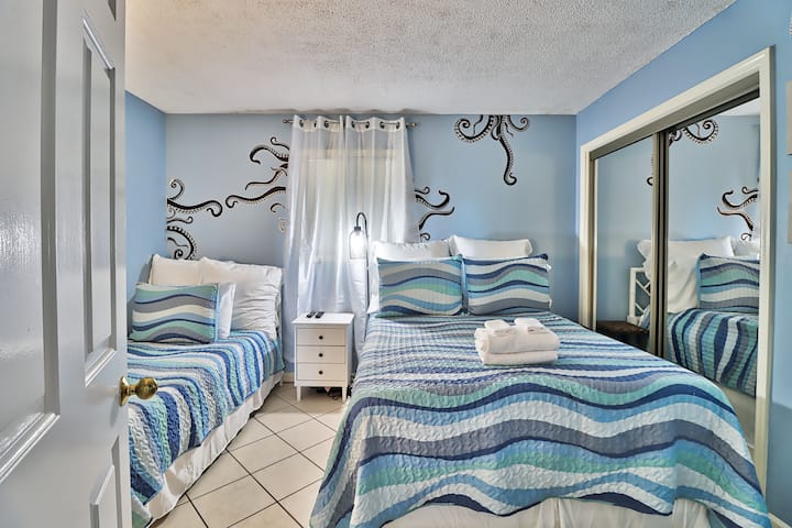 спалня 3 разполага с голямо легло и двойно легло