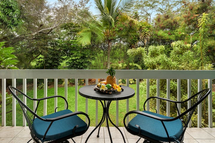 New A/C Central Kona Surf House 4bd/4bth Sleeps8