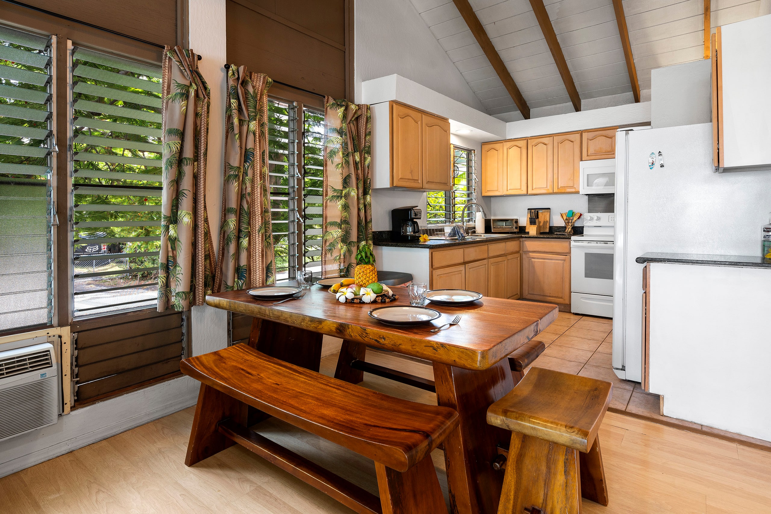 Home in Kailua-Kona · ★4.82 · 4 bedrooms · 5 beds · 4 private baths - Image 9