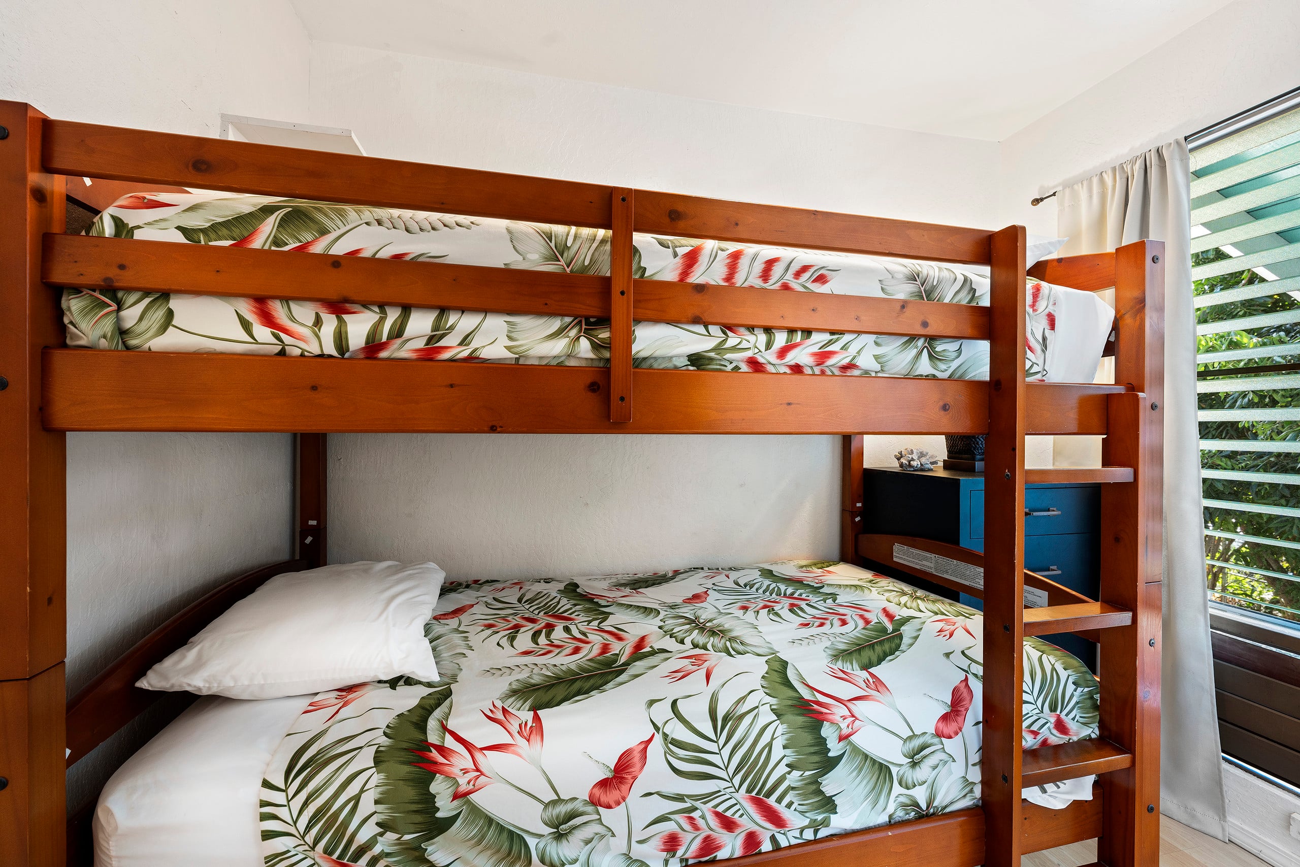 Home in Kailua-Kona · ★4.82 · 4 bedrooms · 5 beds · 4 private baths - Image 21