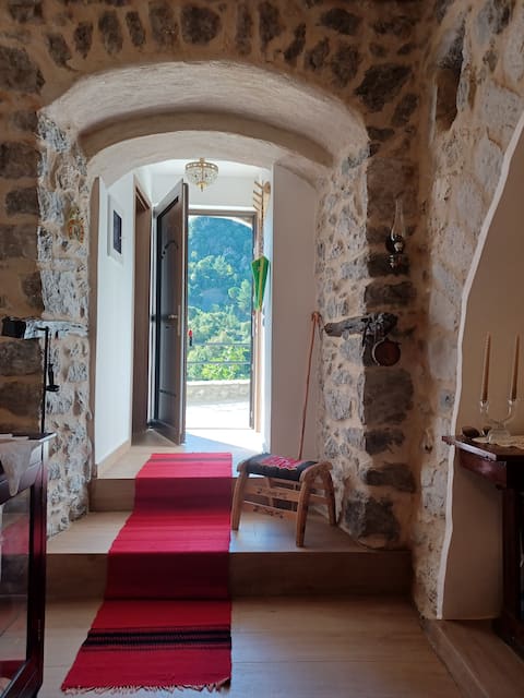 Top performing Airbnb: Theta Guesthouse in Δήμος Γορτυνίας