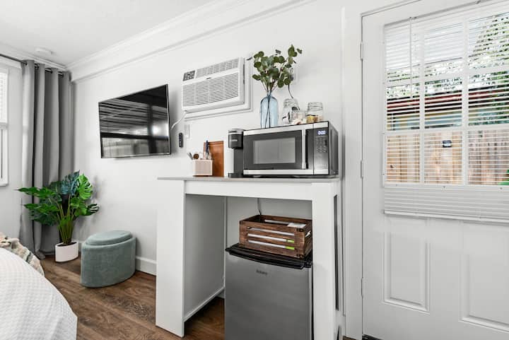 Private 1br Suite In Quiet, Charming Neighborhood - Jacksonville, FL