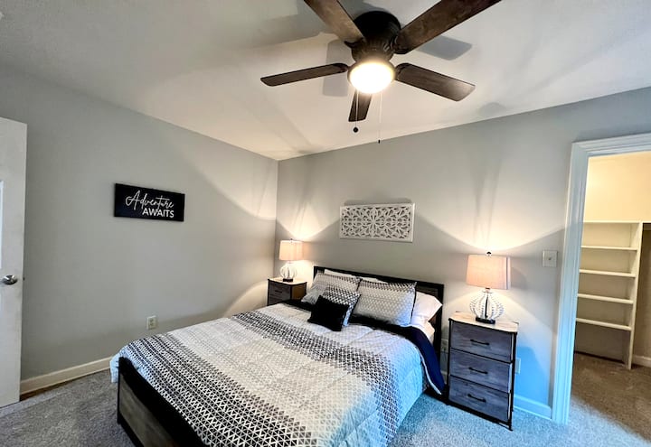 Second bedroom sleeps up to four. Queen size bed and also a single bed with trundle pull out