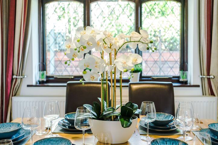 Spacious and Delightful – Sunshine Cottage gallery image 3