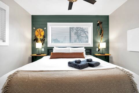 Spacious 4BR Home Near Grand Canyon | Sleeps 10