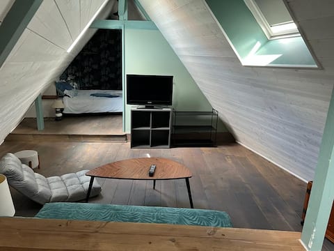 Successful Airbnb property: Duplex apartment in annex in Eure