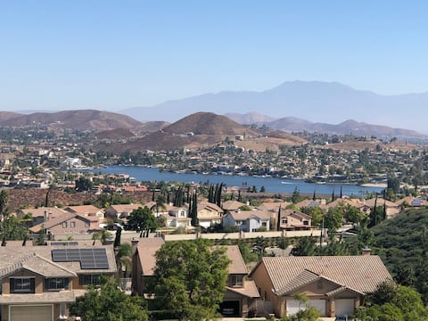 Beautiful, Spacious,
View Home