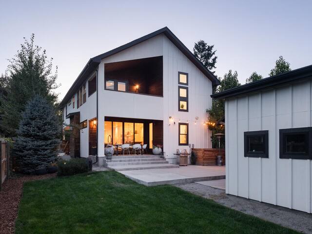 Stunning Interior Designer Home in Heart of Denver
