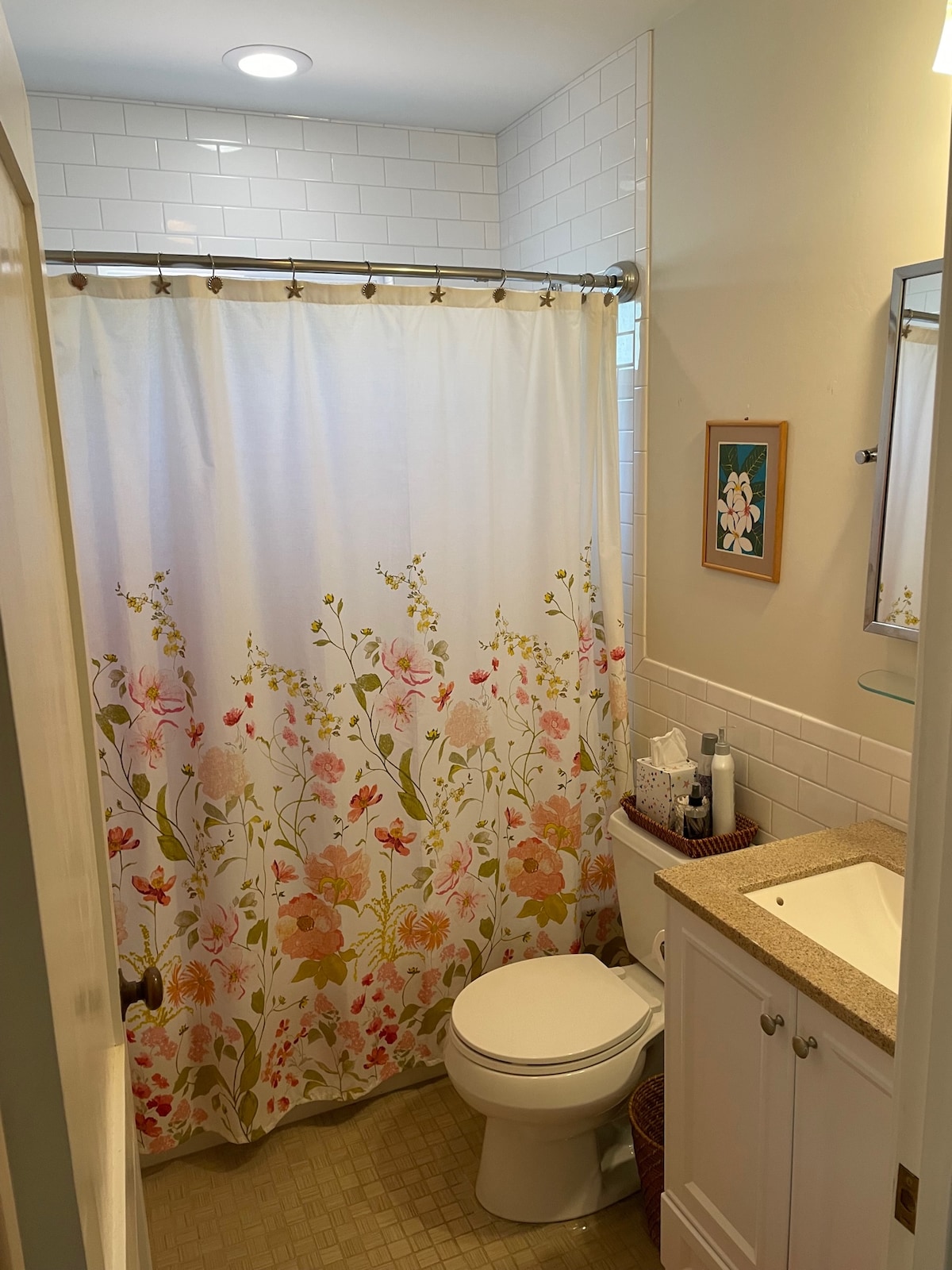 Top performing Airbnb: Mid-town Guesthouse with Patio in Encanto