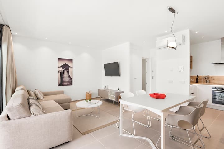 Superbe Tout Nouvel Appartement Avec Piscine - Arona