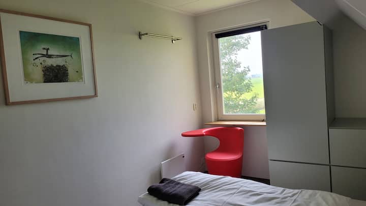 chumba cha kulala 3 sakafu ya kwanza
