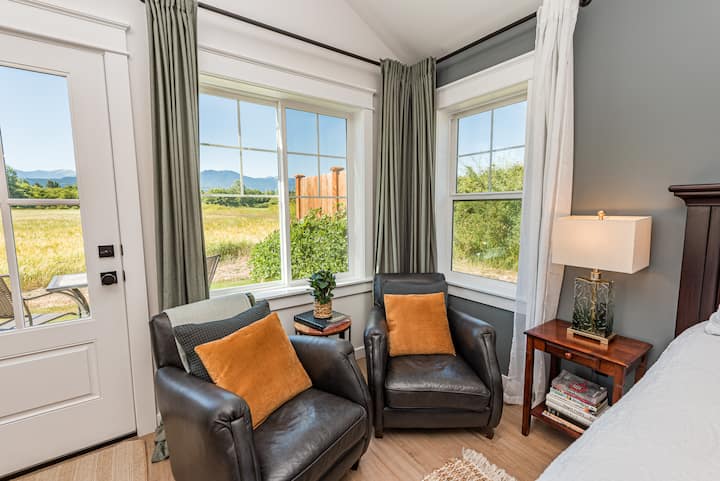 Sweet little spot for enjoying an indoor coffee or diving into that book you've been aching to read!