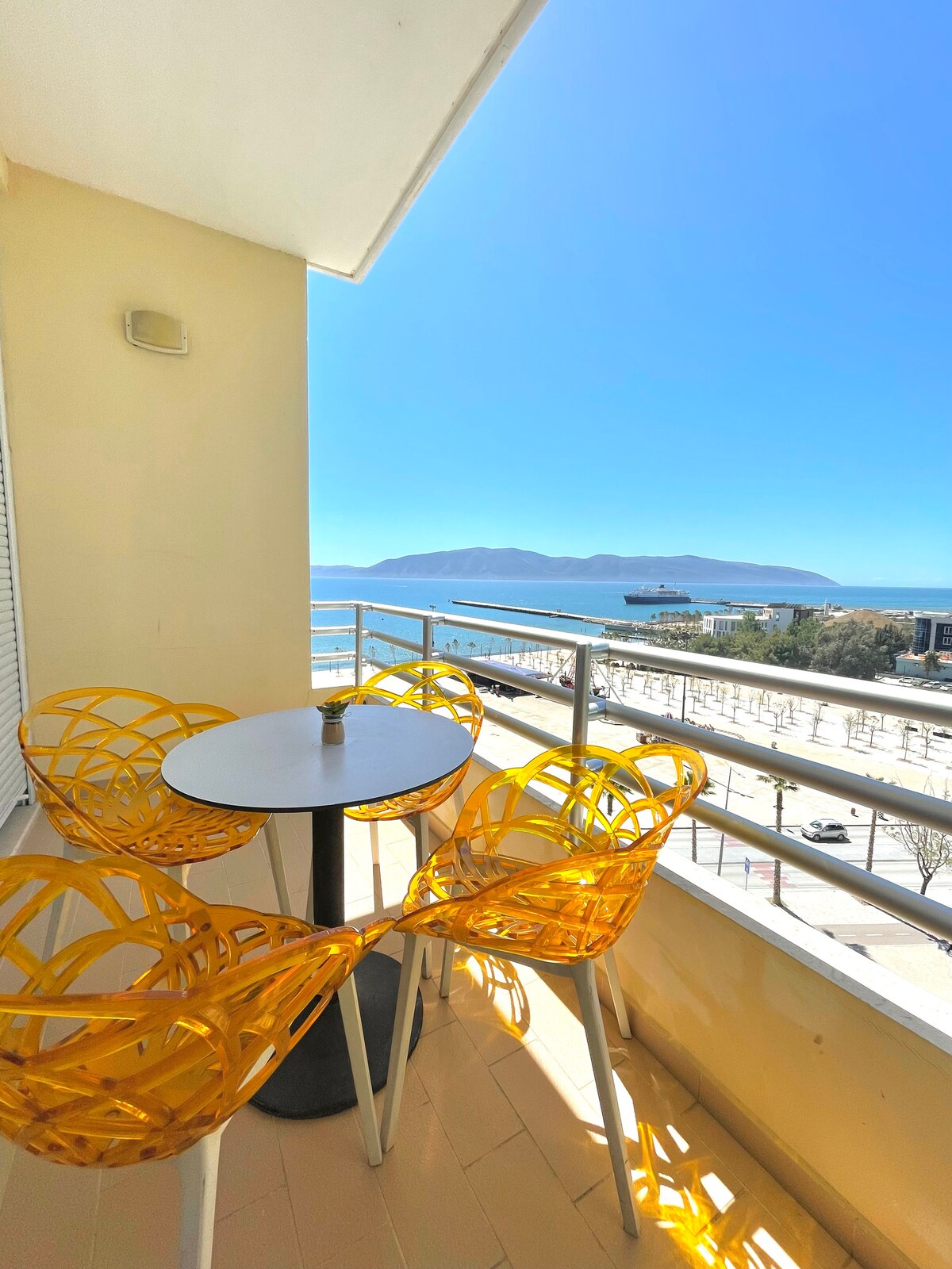 Listing 718876249321776411