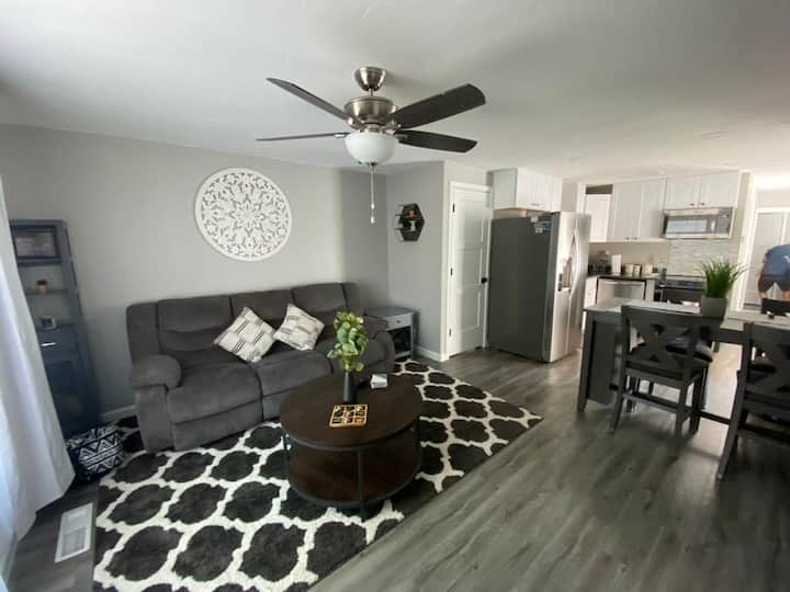 Old Town Modern Living With Patio & Yard - Pocatello, ID