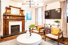 212 E Waldburg - Whole House