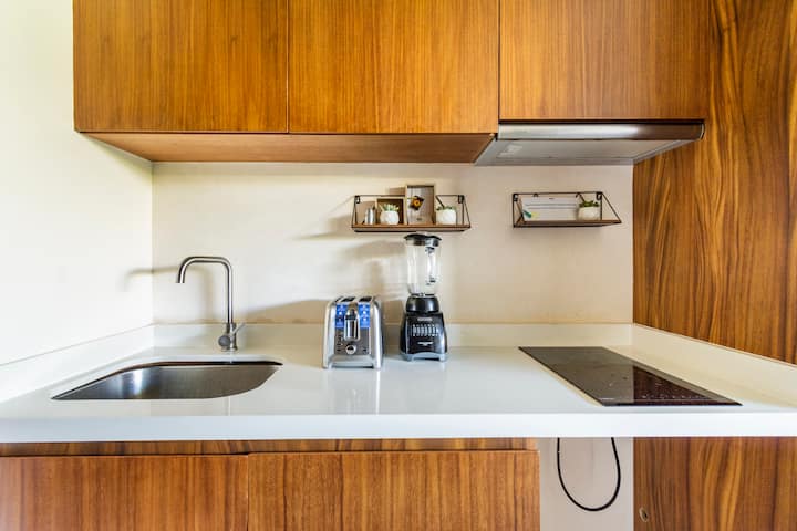 Bright Apt. W/free Shuttle To The Beach & Wifi - Tulum