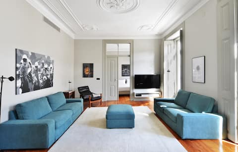 Airbnb em destaque: Big Stunning Apt - Best Possible Location - Chiado em Santa Maria Maior
