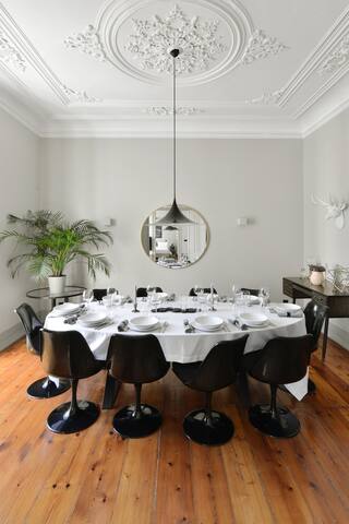 Big Stunning Apt – Best Possible Location – Chiado gallery image 5