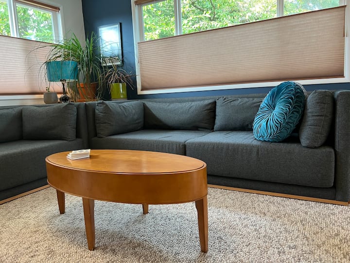 Cozy East Side Duplex with Gorgeous Downtown Views