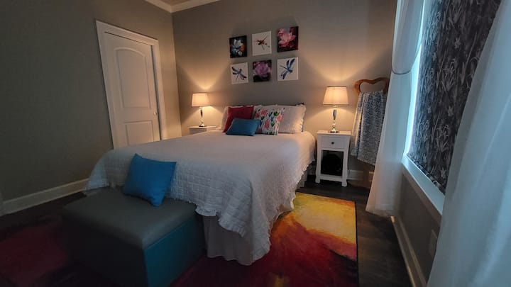 เตียงปรับระดับได้พร้อมม่านบังแดด