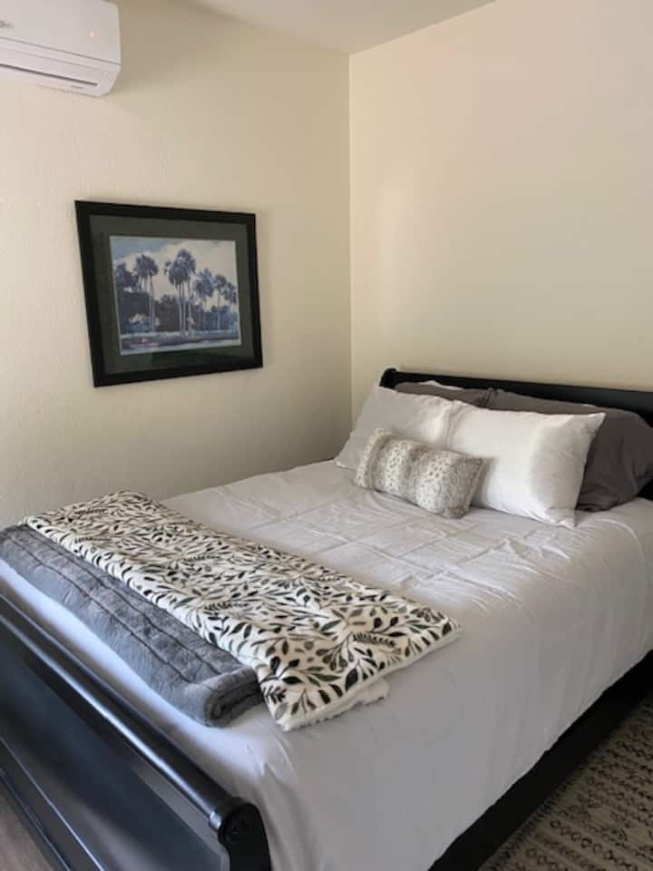 Quiet Studio with Pool Guest suites for Rent in Fallbrook, California