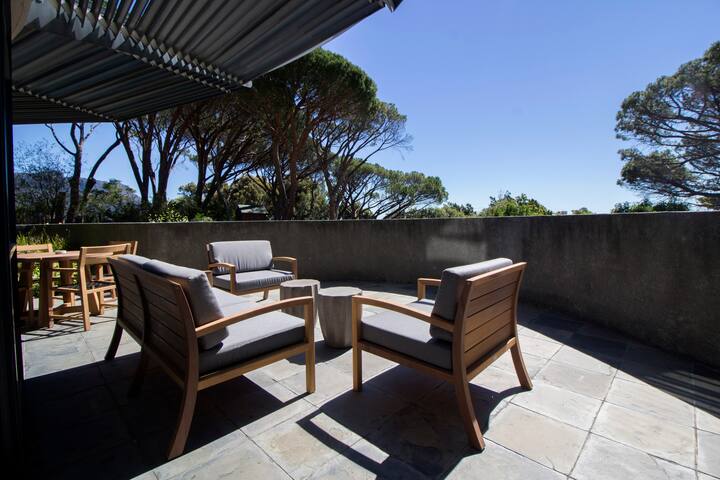 Casa Verde-Lux family apartment in Camps Bay gallery image 5