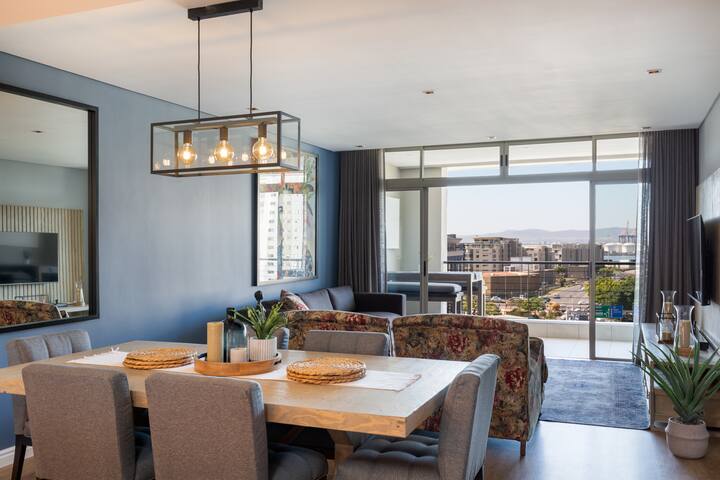 Harbouredge Walk to V and A Waterfront and CTICC gallery image 3