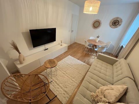 Leistungsstarkes Airbnb: Stuggi City Loft on Ostendplatz - with balcony in Stuttgart