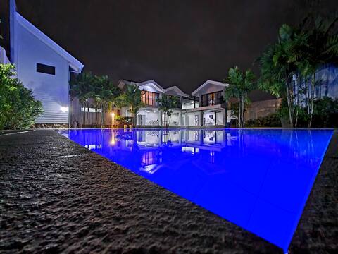 3-Bedroom Villa with Pool