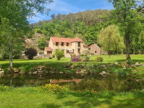 Beautiful Burgundy Bonin mill on a Morvan river