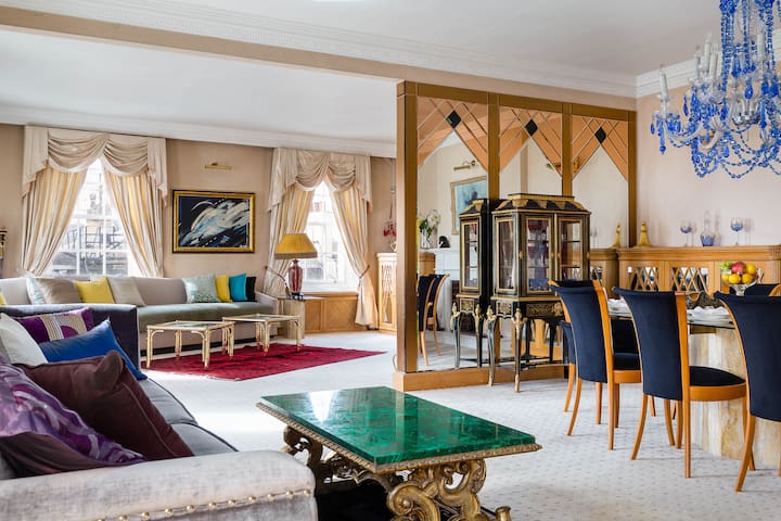 Penthouse 3-bed 3-bath on Marble Arch