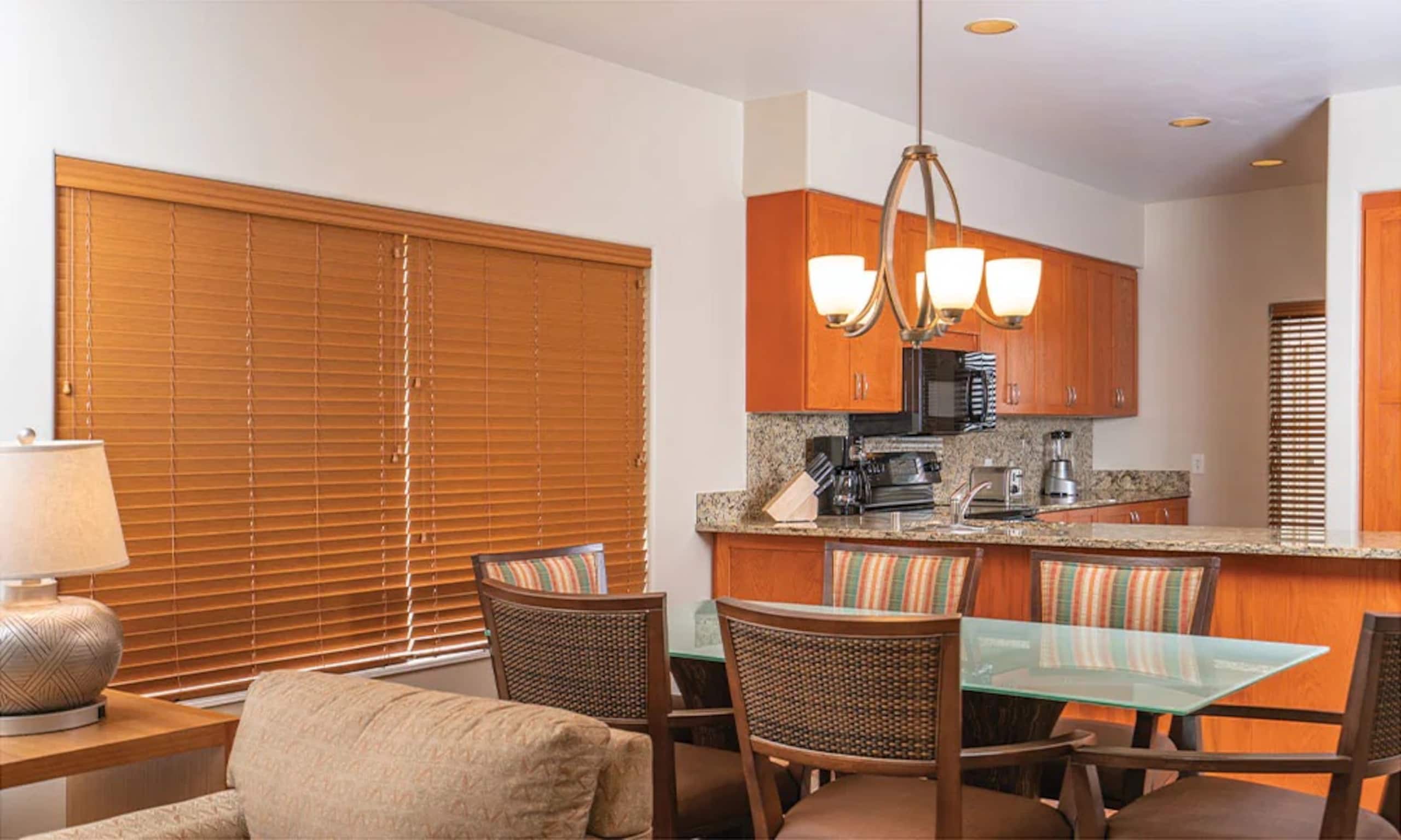Condo in Kailua-Kona · ★4.83 · 1 bedroom · 2 beds · 1 shared bath - Image 23