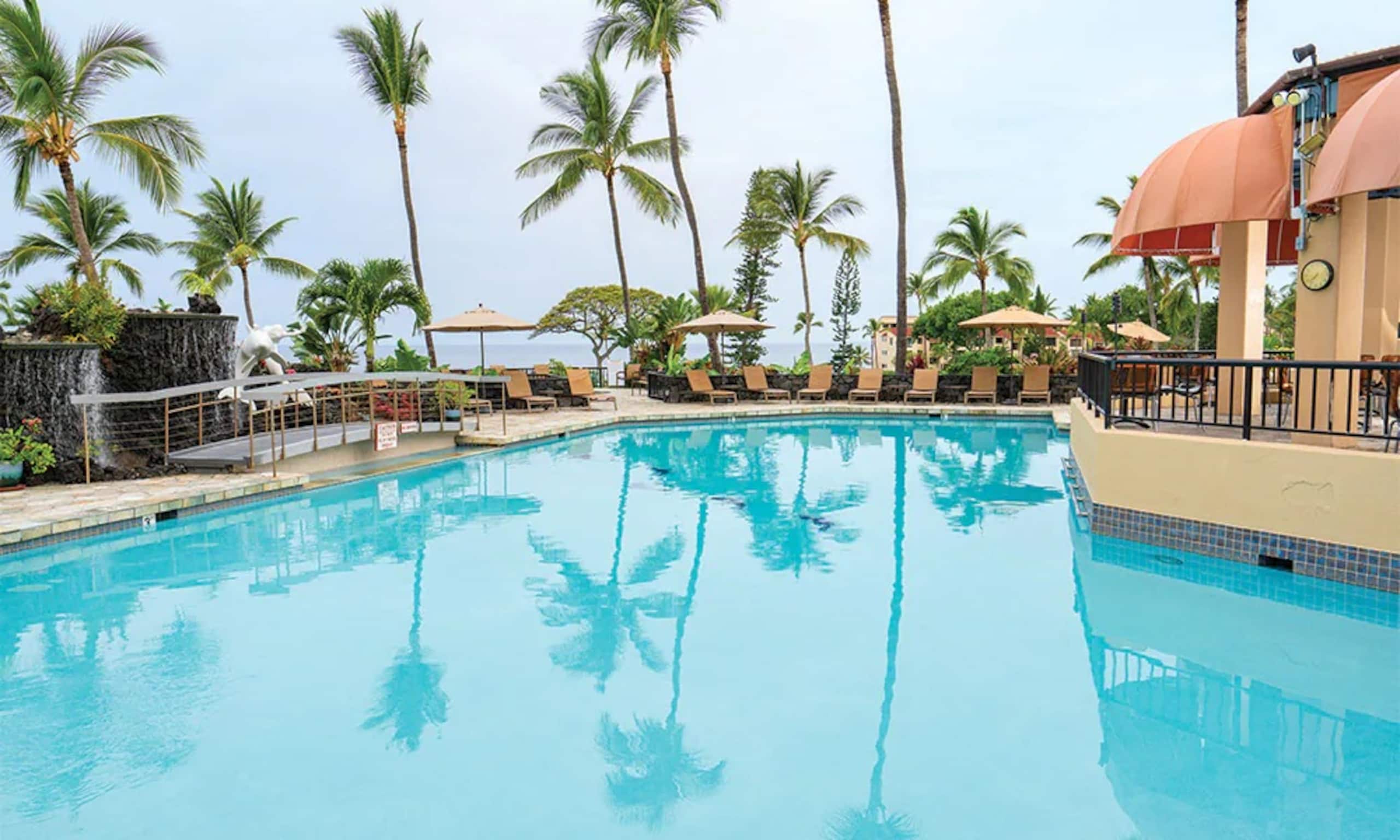 Condo in Kailua-Kona · ★4.83 · 1 bedroom · 2 beds · 1 shared bath - Image 30