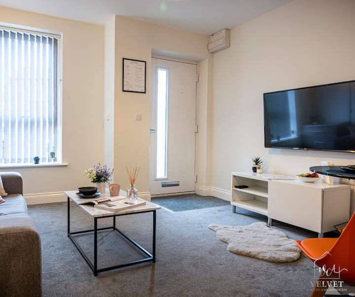 Cosy 1 Bedroom House | Prime Location | Free Wi-fi - Swansea