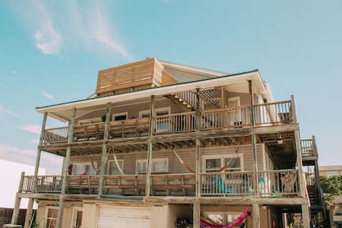 Successful Airbnb property: Wrightsville Beach Surf Shack with Oceanfront View in Wrightsville Beach