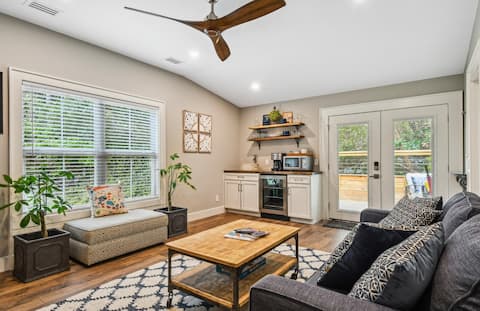 Charming carriage house in Bluffton
