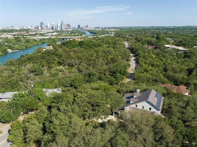 Hidden Gem in West Lake/Austin gallery image 3