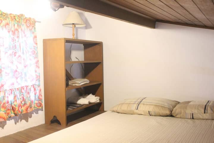 带小窗户的夹层