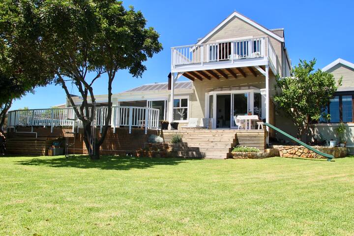 Welcome to a family paradise! Pool, garden, pets gallery image 2