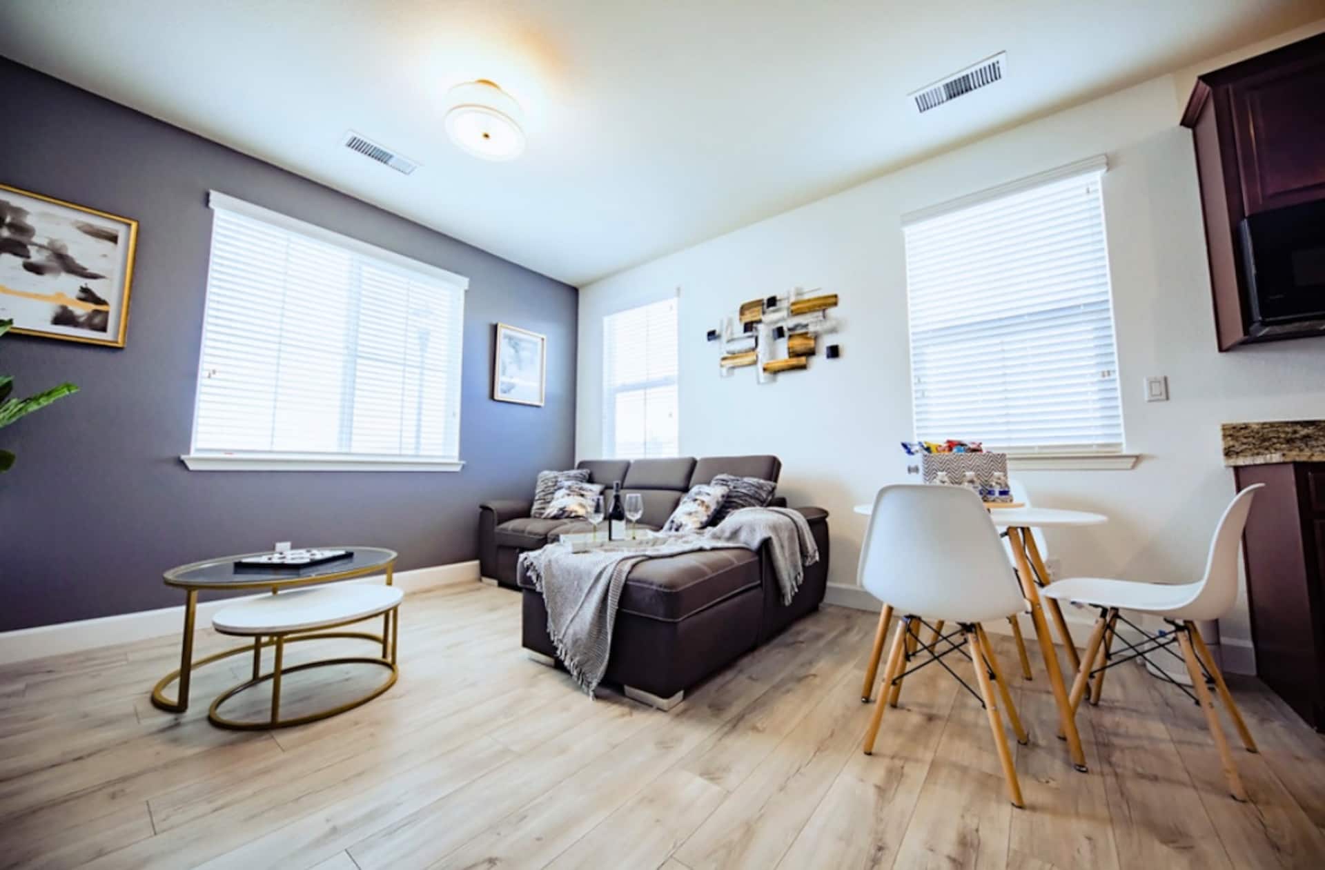 Cozy Private Stylish Modern Guest Suite