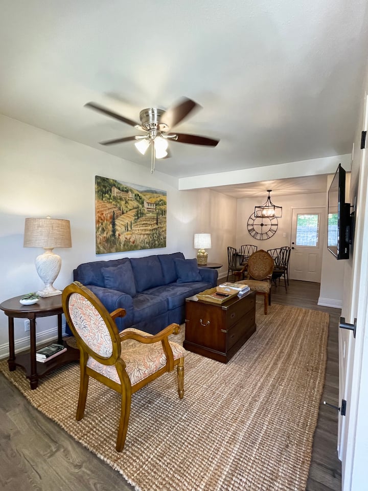 The Avenue Suites: Suite Five - Brownwood, TX