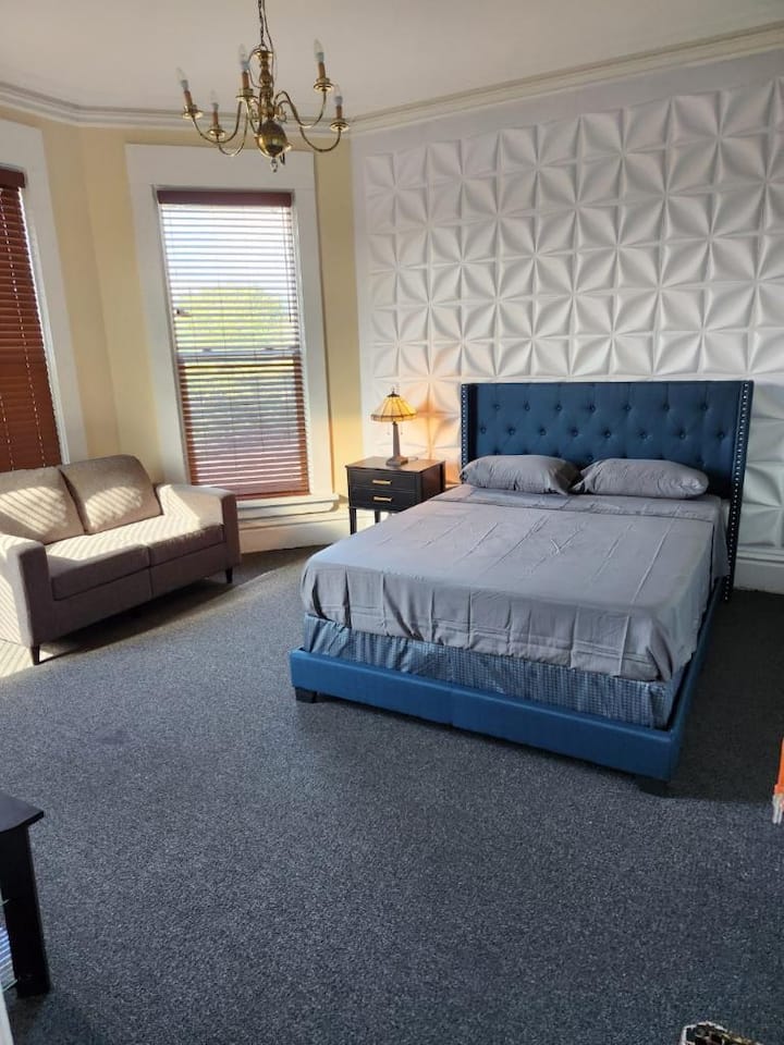 Private room in House Houses for Rent in Aurora, Illinois, United