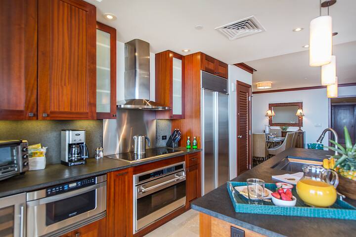 Hale Pumehana O-1202 stunning views and comfort gallery image 5