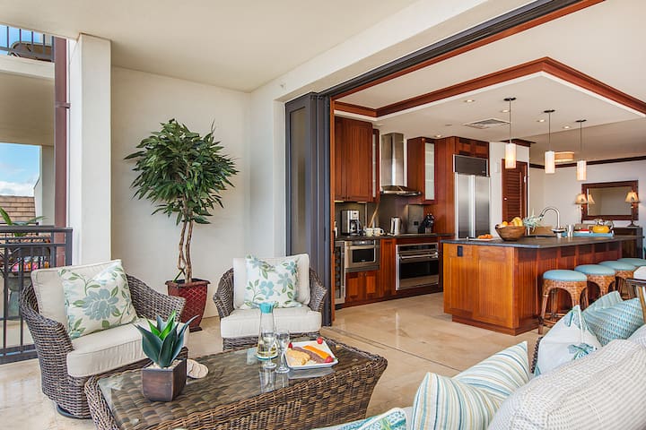 Hale Pumehana O-1202 stunning views and comfort gallery image 2