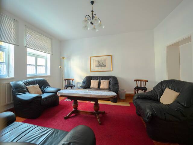 Lovely Frame House for Bigger Group gallery image 4