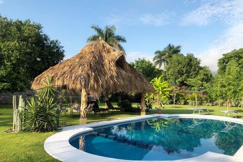 Casa Ticumán, a country villa near Las Estacas