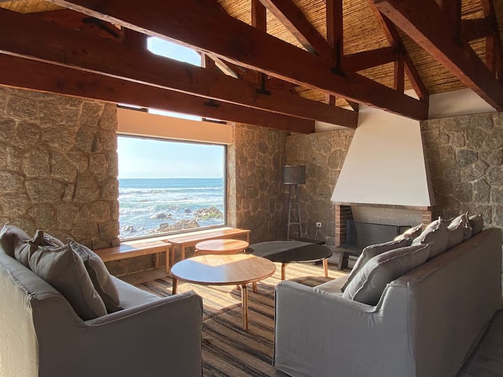 Exceptional Colonial House on the Beach