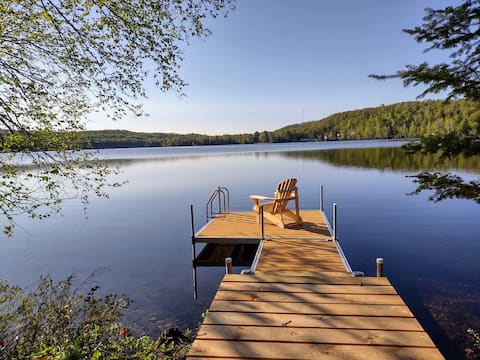 Waterfront Chalet-Hot Tub, Panoramic view !